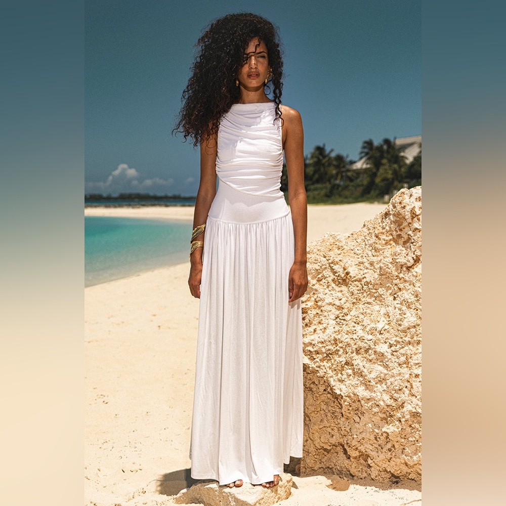 NEW WITH TAGS Runaway the Label Nalla Maxi Dress in white Size M